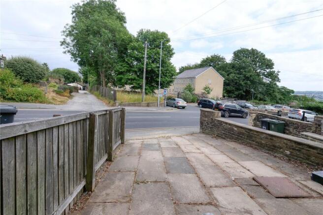 2 bed Terraced for sale Image 8