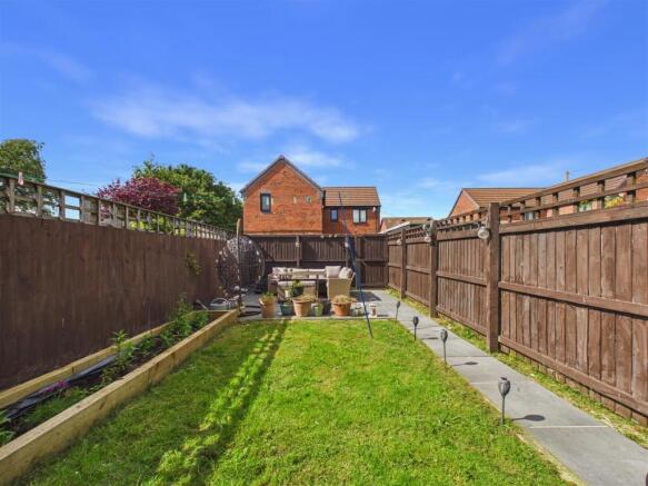 2 bed Terraced for sale Image 12