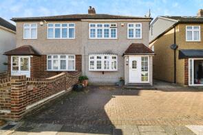 34, Lakeside, Rainham RM13 9SW