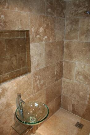 EN-SUITE WET ROOM