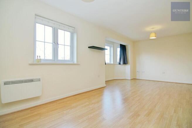 OPEN-PLAN RECEPTION ROOM