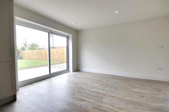 2 bed Detached Bungalow for sale Image 6