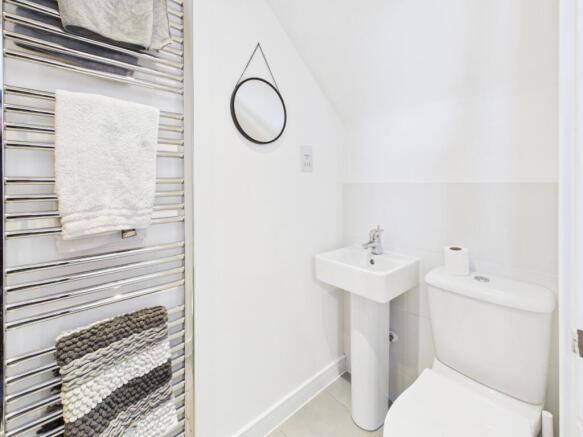 4 bed Semi-Detached for sale Image 8