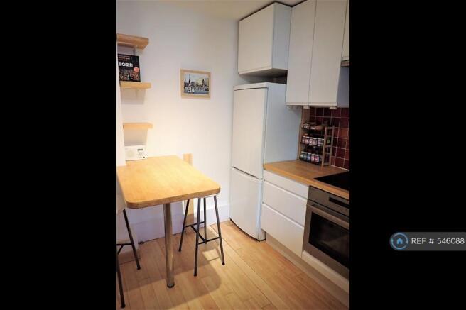 Breakfast Bar In Kitchen