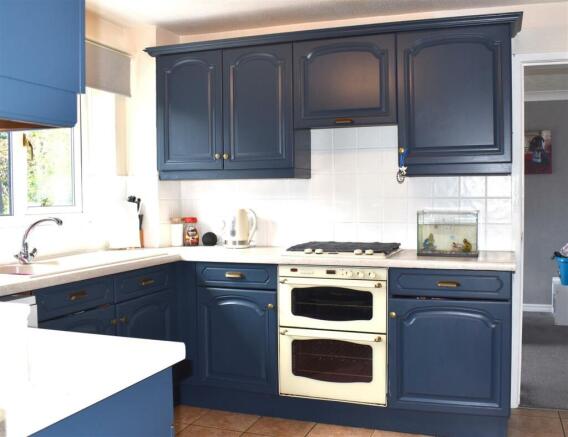 kitchen2.JPG