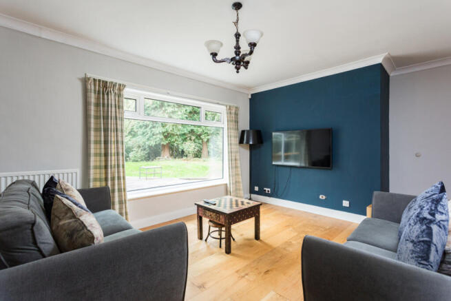 5 bed Bungalow for sale Image 6
