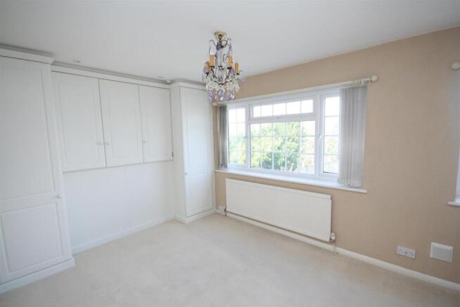 Master Bedroom..JPG