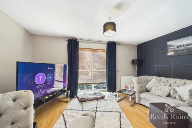 4 bed House for sale Image 4