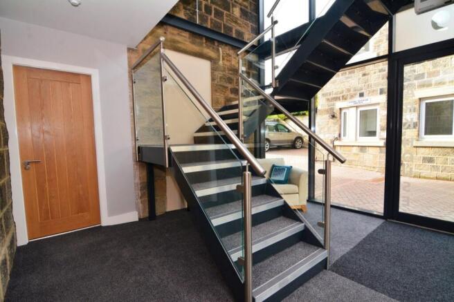 2 bed Flat for sale Image 8
