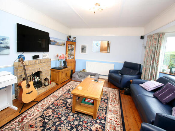 Lounge 1