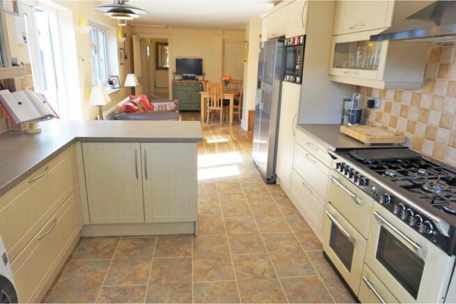 Kitchen / Breakfast