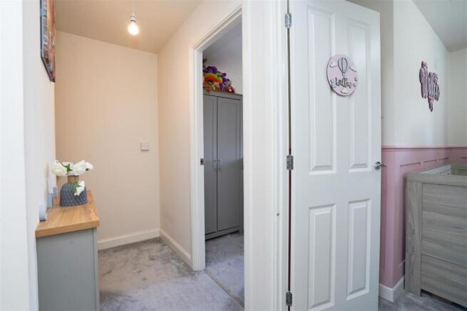 3 bed Semi-Detached for sale Image 11