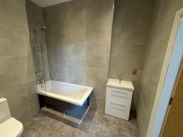 1 bed Apartment to rent Image 9