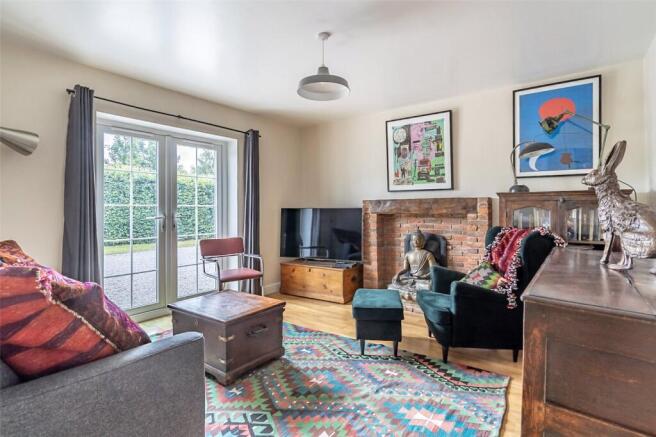 5 bed Detached for sale Image 8