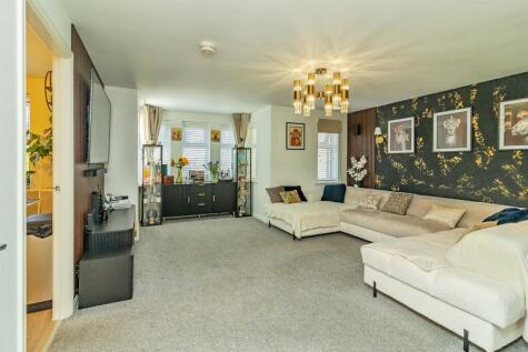 The Hawthorns, Flitwick, Bedford
