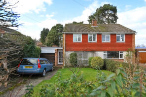 1, Douai Close, Farnborough GU14 7DE
