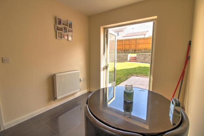 IMG_8011_2_3_Interior 3