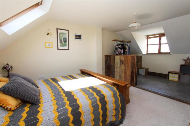 BEDROOM 1.2.jpg
