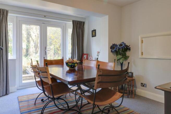 Dining Room.jpg