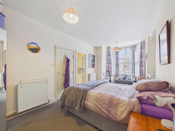 2 bed Apartment for sale Image 7