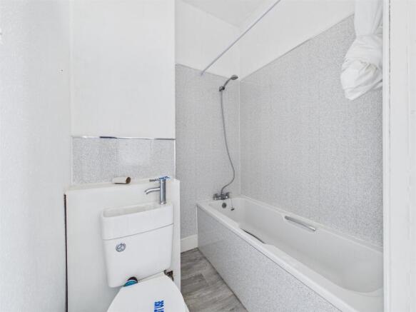 23 bed Block of Apartments for sale Image 10