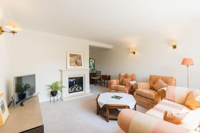 4 bed Detached for sale Image 5