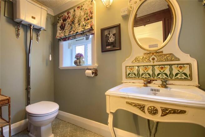 4 bed Detached for sale Image 11