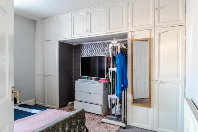 3 bed Terraced for sale Image 10