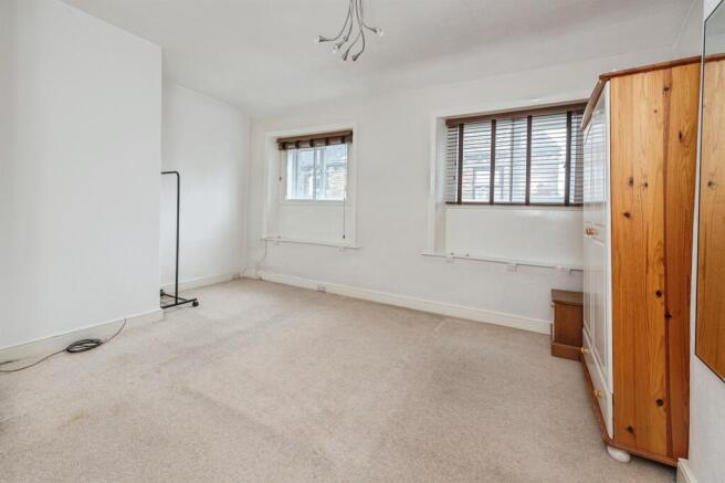 2 bed House for sale Image 6