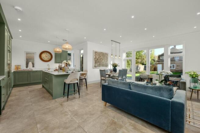 Kitchen/Family/Dine
