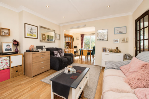 17, Easton Gardens, Borehamwood WD6 2PL