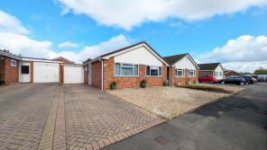 6, Norwich Close, Taunton TA1 4LH