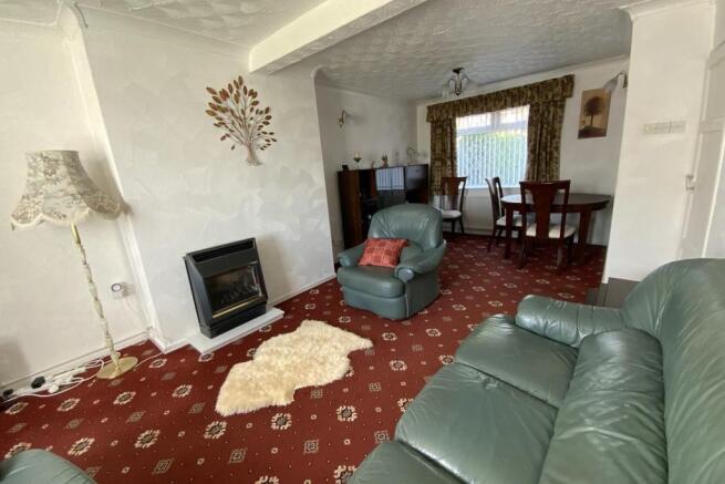 living room/dining r