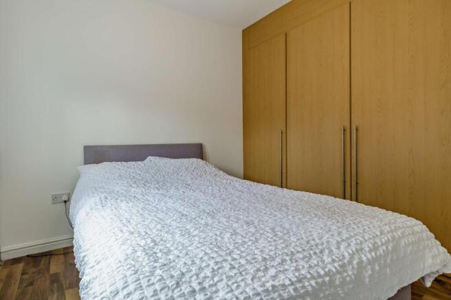 4 bed Semi-Detached for sale Image 9