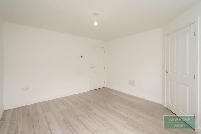 3 bed Semi-Detached for sale Image 9