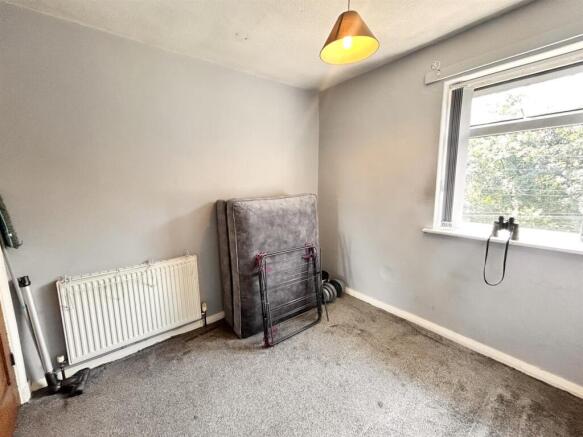 3 bed Terraced for sale Image 12