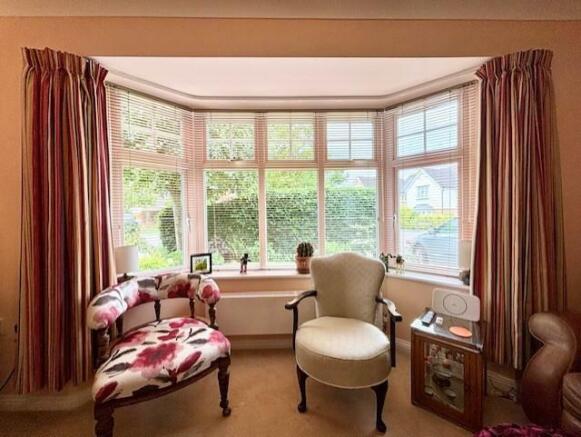 Feature Bay Window Lounge