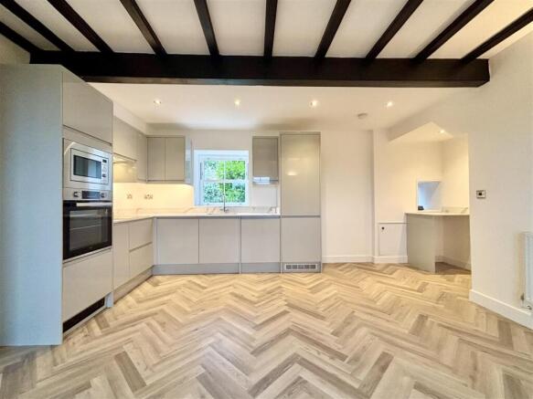2 bed Terraced for sale Image 8