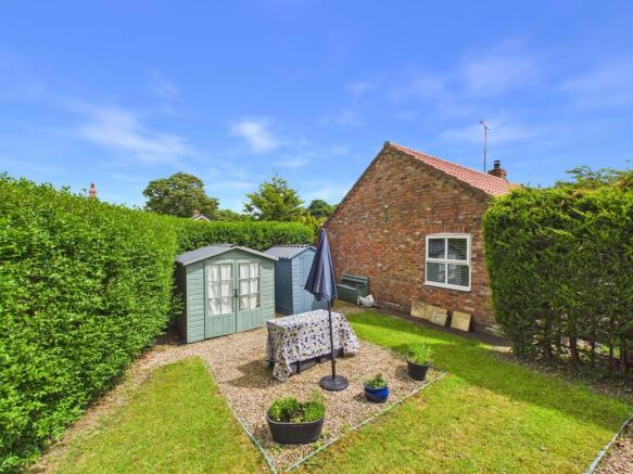 2 bed Detached Bungalow for sale Image 4