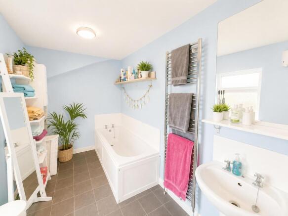 3 bed Terraced for sale Image 6