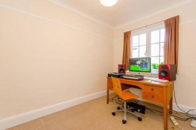 Photo 6