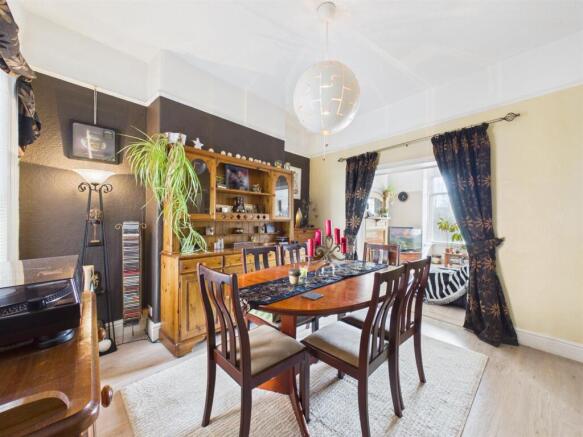 4 bed Terraced for sale Image 4
