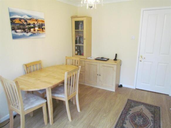 2 bed Detached Bungalow for sale Image 5