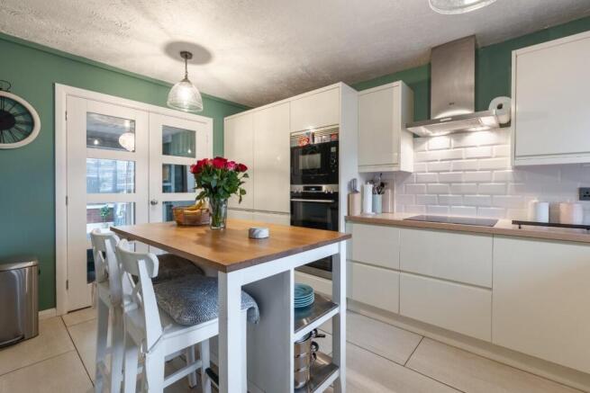 kitchen-2.jpg