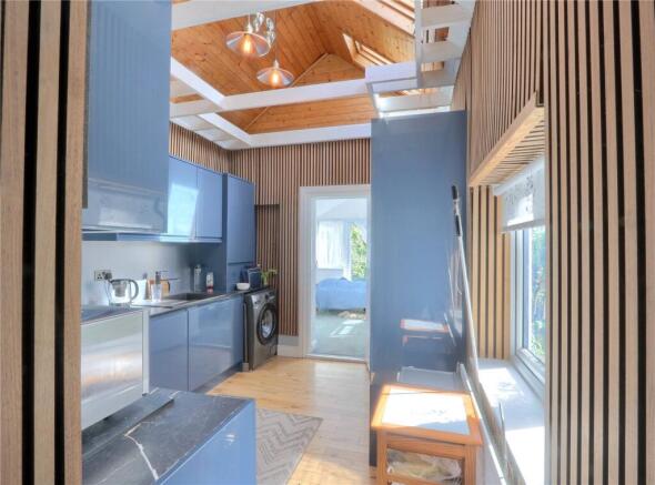 2 bed Bungalow for sale Image 8