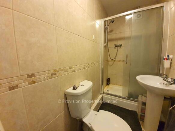 7 bed End of Terrace to rent Image 10