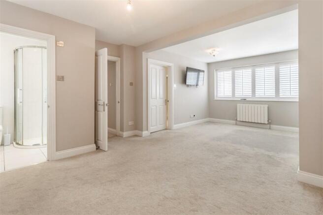 MC Kendal Avenue 27