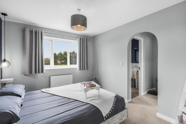 4 bed Detached for sale Image 6