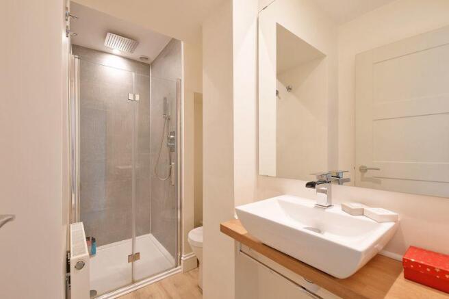 En-Suite Showe...
