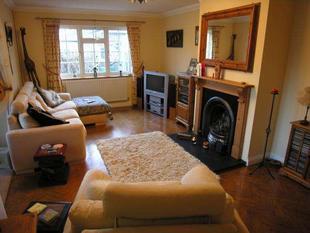 LOUNGE: